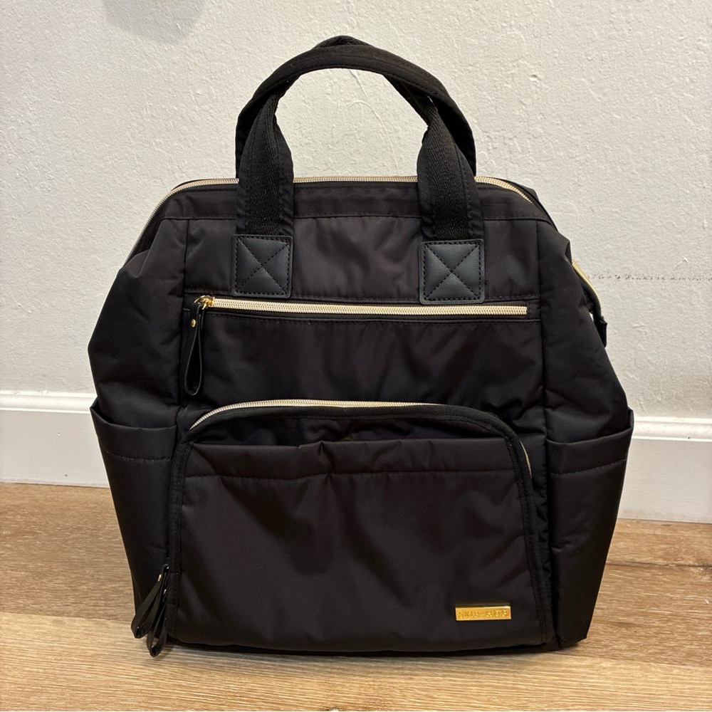 Skip Hop Mainframe Wide Open Diaper Black Backpack 
Excellent Condition - Picture 12 of 14